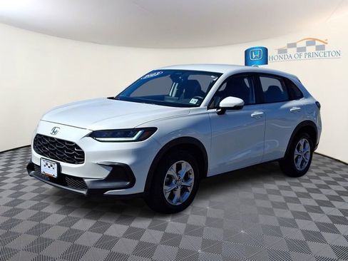 Used 2023 Honda HR-V LX image 3