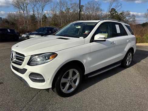 Used 2018 Mercedes-Benz GLE 350 w/ Premium 1 Package image 3