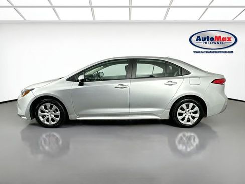 Used 2021 Toyota Corolla LE image 8