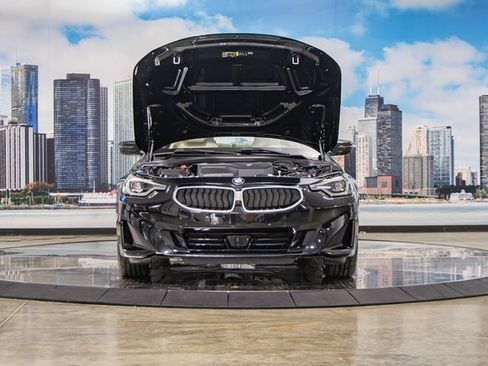 Used 2025 BMW 230i xDrive Coupe image 4