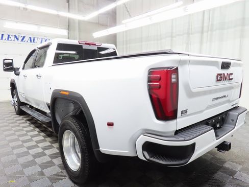 Used 2024 GMC Sierra 3500 Denali image 5