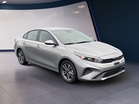 Certified 2023 Kia Forte LXS image 7