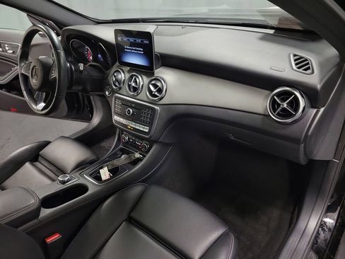 Used 2020 Mercedes-Benz GLA 250 4MATIC image 22