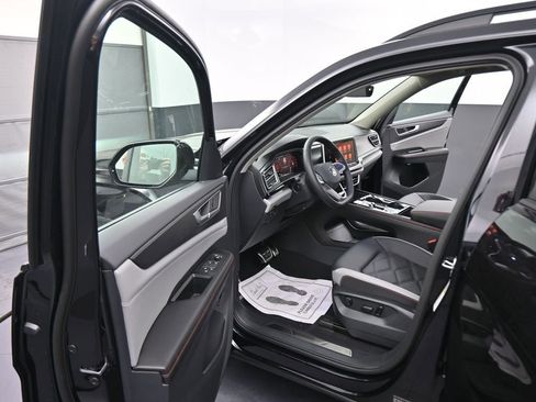 New 2026 Volkswagen Atlas Peak Edition AWD/4WD image 38