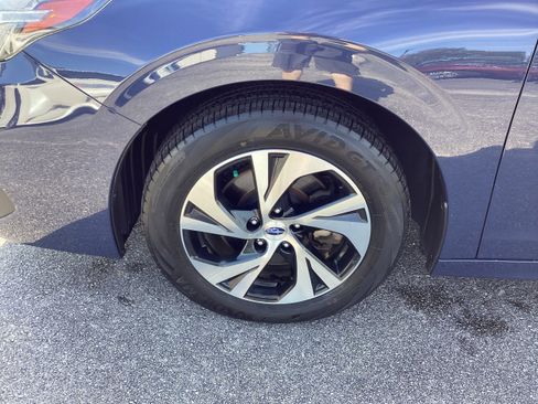 Used 2025 Subaru Legacy Premium AWD/4WD image 9