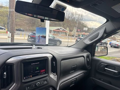 Used 2022 Chevrolet Silverado 1500 Custom w/ LPO, Blackout Package image 4