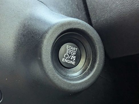 Used 2025 RAM ProMaster 2500 w/ Convenience Group FWD image 29