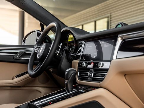 New 2026 Porsche Macan AWD/4WD image 49