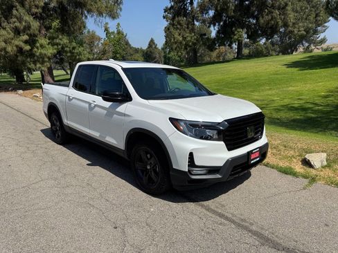 Used 2023 Honda Ridgeline Black Edition image 4