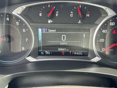 Used 2017 Chevrolet Malibu LT FWD image 26