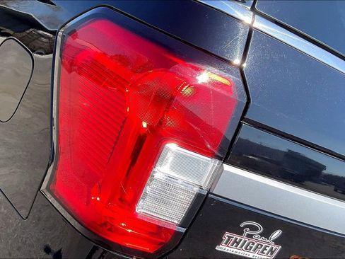 Used 2024 Ford Expedition XLT image 23