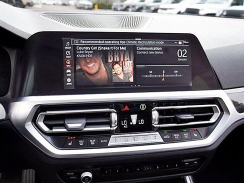 Used 2022 BMW 330i Sedan w/ Driving Assistance Package image 25