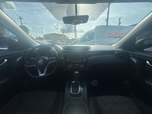 Used 2017 Nissan Rogue Sport SV w/ SV Premium Package AWD/4WD image 14