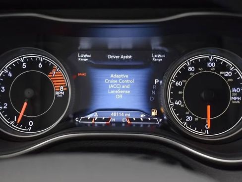 Used 2019 Jeep Cherokee Limited w/ Technology Group image 27