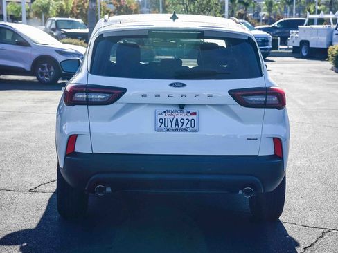 Used 2025 Ford Escape ST-Line w/ Equipment Group 301A image 5