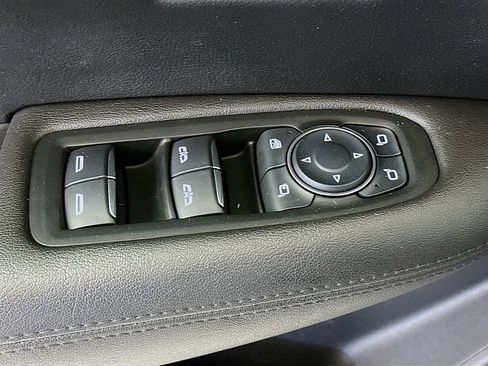 Used 2017 Cadillac XT5 Luxury image 20