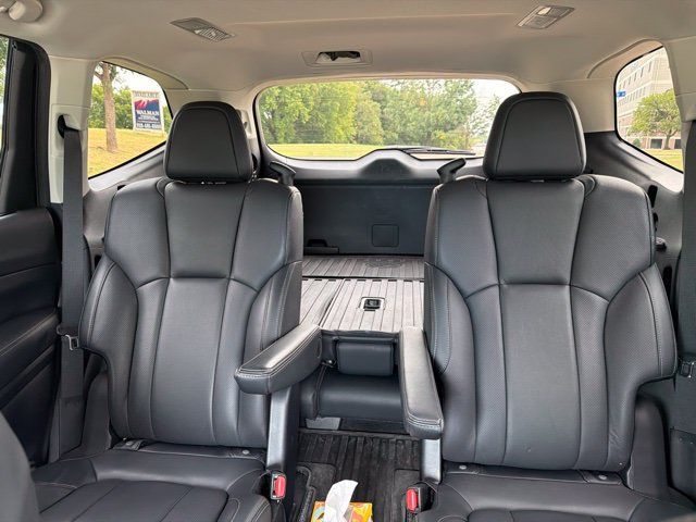 Used 2022 Subaru Ascent Limited w/ Technology Package AWD/4WD image 19