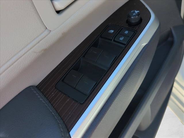 Used 2023 Toyota Sienna LE FWD image 12