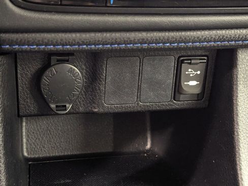 Used 2017 Toyota Corolla SE w/ Carpet Mat Package (TMS) image 22