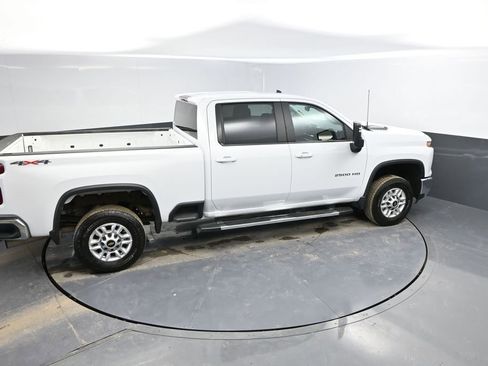 Used 2025 Chevrolet Silverado 2500 LT w/ Convenience Package image 31