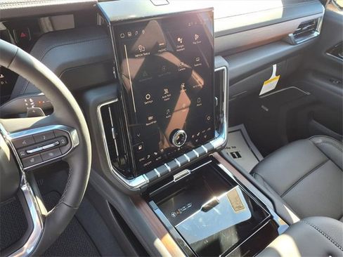 New 2026 GMC Yukon XL Denali w/ Sun & Power Step Package image 4