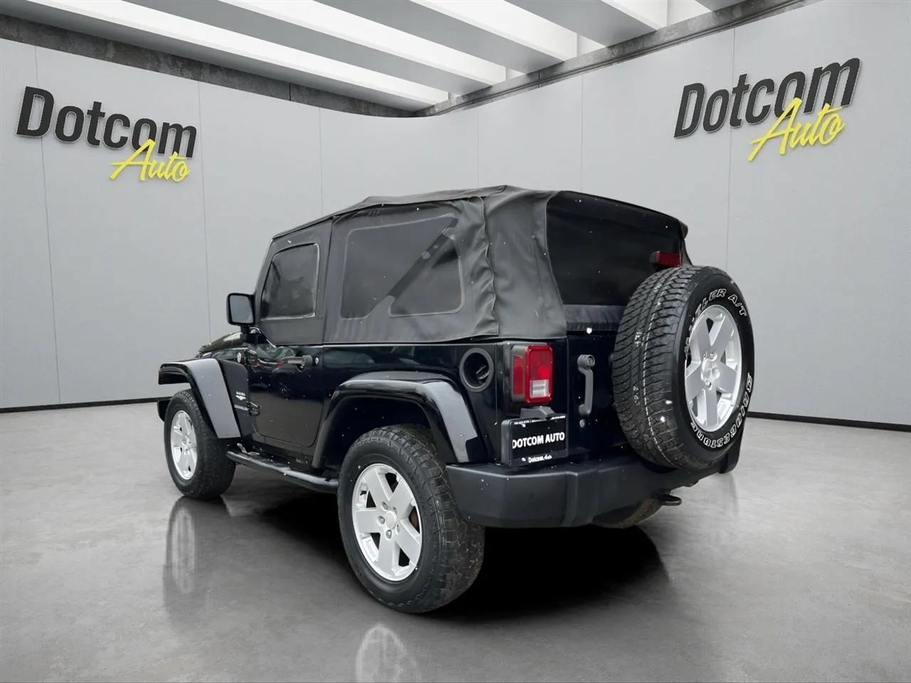 Used 2007 Jeep Wrangler Sahara AWD/4WD image 6