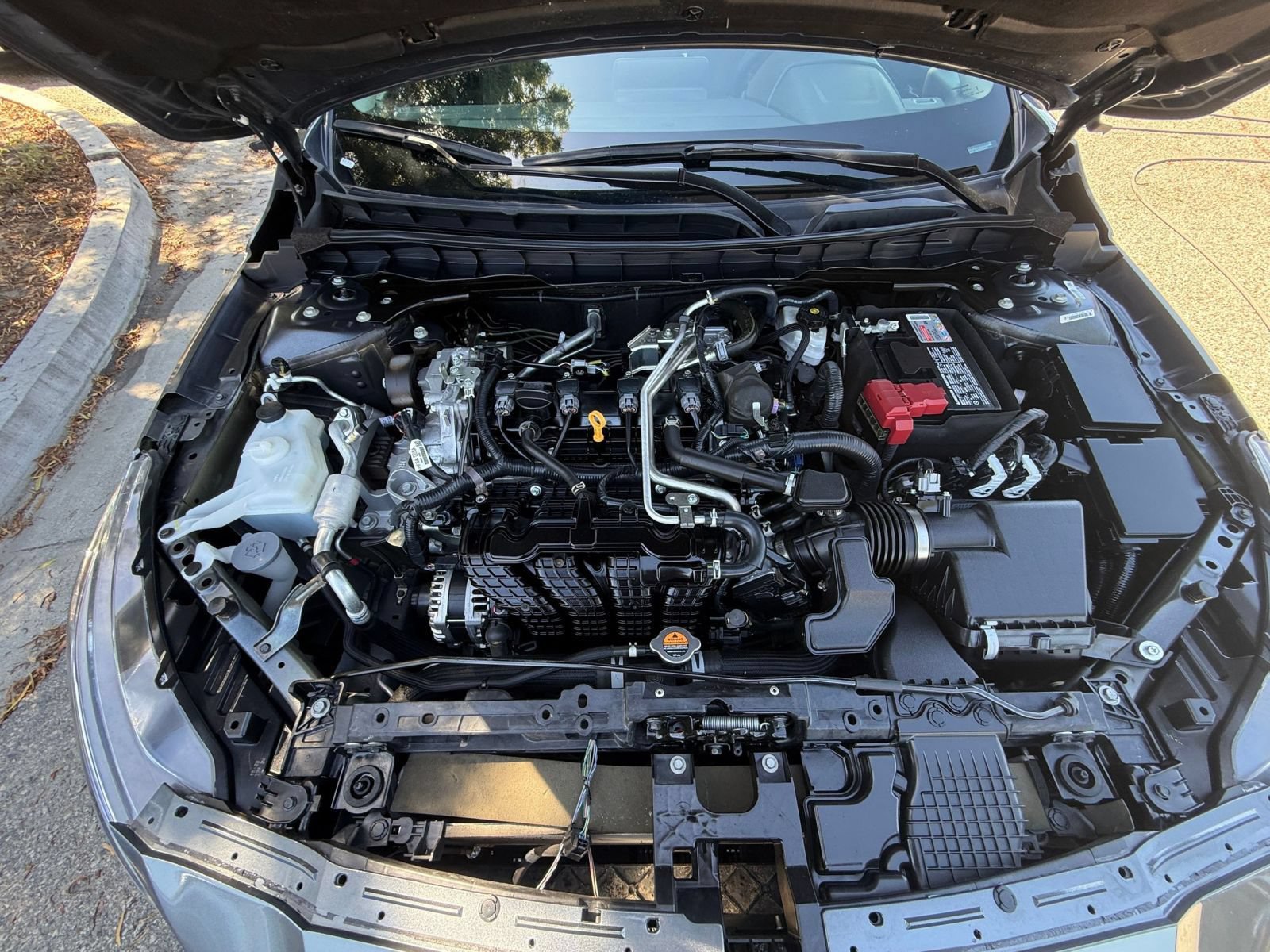 Used 2025 Nissan Altima 2.5 SV FWD image 32