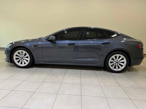 Used 2017 Tesla Model S 75D image 3