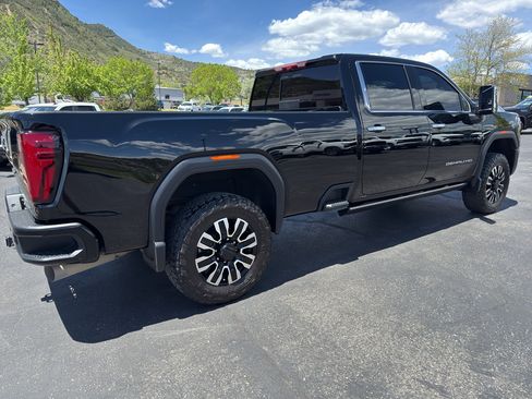 Used 2024 GMC Sierra 3500 Denali Ultimate AWD/4WD image 6