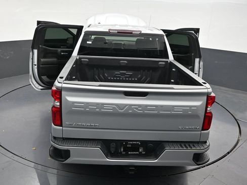 Used 2021 Chevrolet Silverado 1500 Custom RWD image 34