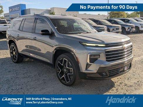 New 2026 Chevrolet Traverse High Country FWD image 1