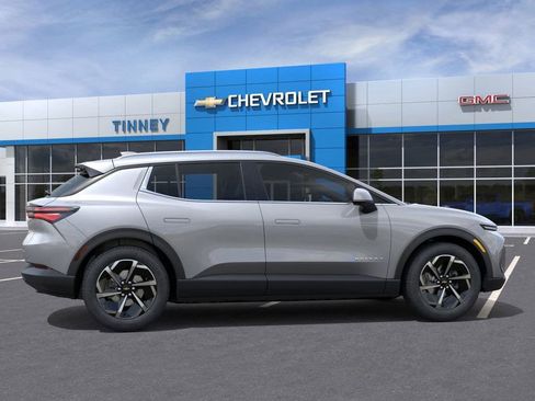 New 2026 Chevrolet Equinox EV LT image 5