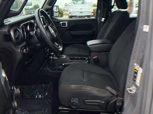 Used 2023 Jeep Wrangler Sport image 17