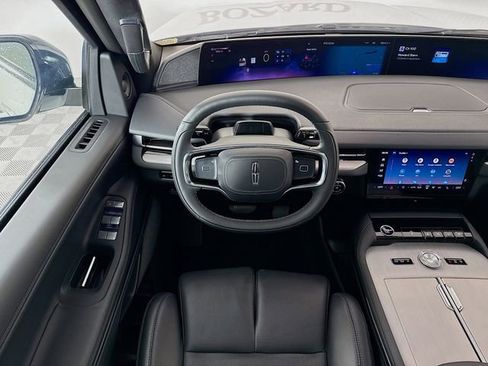 New 2025 Lincoln Navigator Reserve w/ Jet Appearance Package AWD/4WD image 24