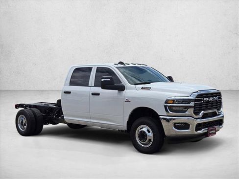 New 2026 RAM 3500 Tradesman w/ Chrome Appearance Group A AWD/4WD image 6