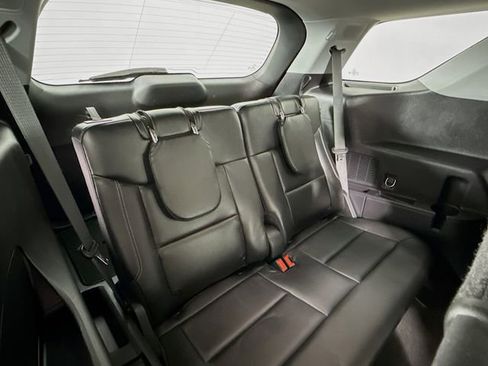 Used 2022 Ford Explorer Limited image 28