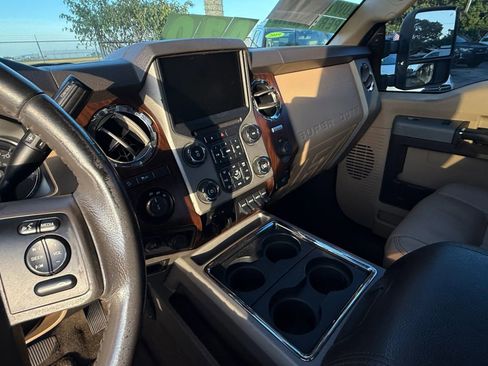 Used 2016 Ford F250 Lariat w/ Lariat Ultimate Package AWD/4WD image 20