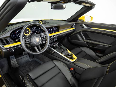 Certified 2023 Porsche 911 Carrera 4S AWD/4WD image 4