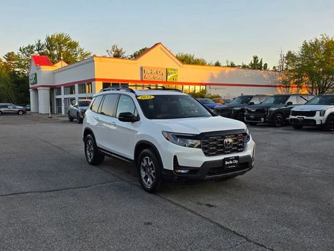 Used 2023 Honda Passport TrailSport image 34