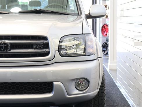 Used 2004 Toyota Sequoia SR5 image 52