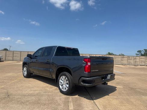 Used 2020 Chevrolet Silverado 1500 Custom w/ Custom Value Package RWD image 15