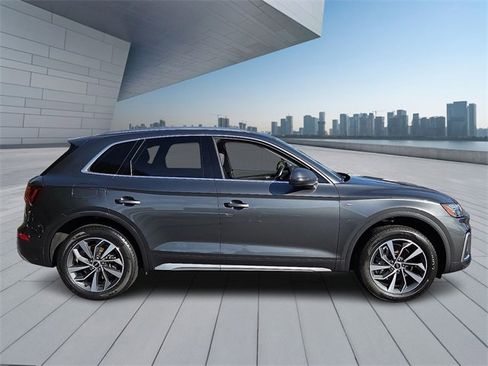 Certified 2023 Audi Q5 2.0T Premium Plus w/ Premium Plus Package image 7