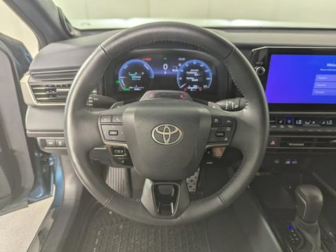 Used 2025 Toyota Camry XSE AWD/4WD image 13