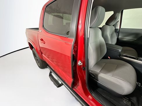 Used 2022 Toyota Tacoma SR5 RWD image 27