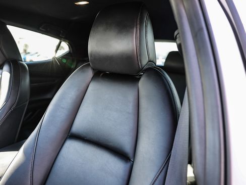 Used 2019 MAZDA MAZDA3 Hatchback w/ Preferred Package image 16