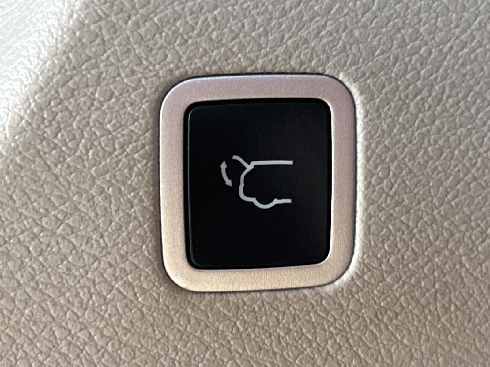Used 2024 Chrysler Pacifica Touring-L FWD image 14