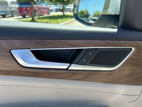 New 2026 Volkswagen Atlas SE FWD image 12