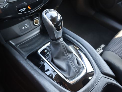 Used 2021 Nissan Rogue Sport S FWD image 27