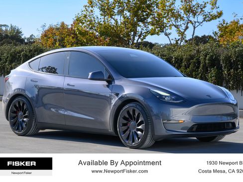 Used 2023 Tesla Model Y Performance AWD/4WD image 9