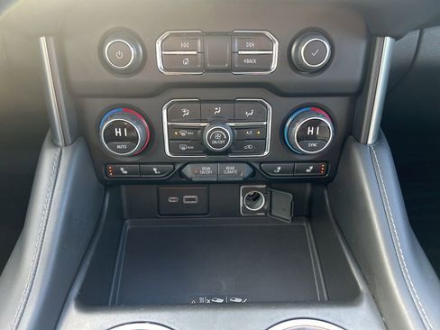 Used 2022 Chevrolet Tahoe LT image 34